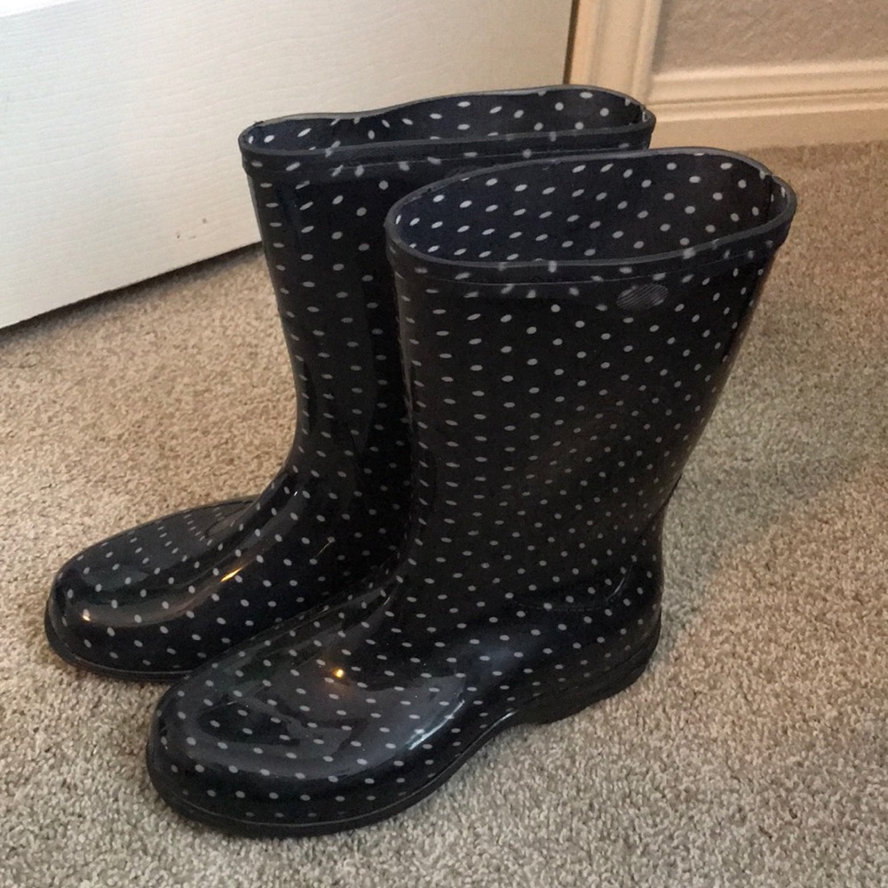 Rain boots